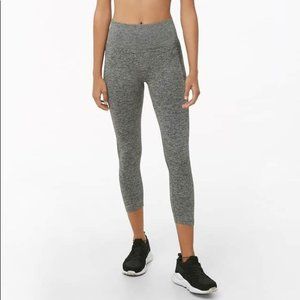 gray athletic cropped  leggings
